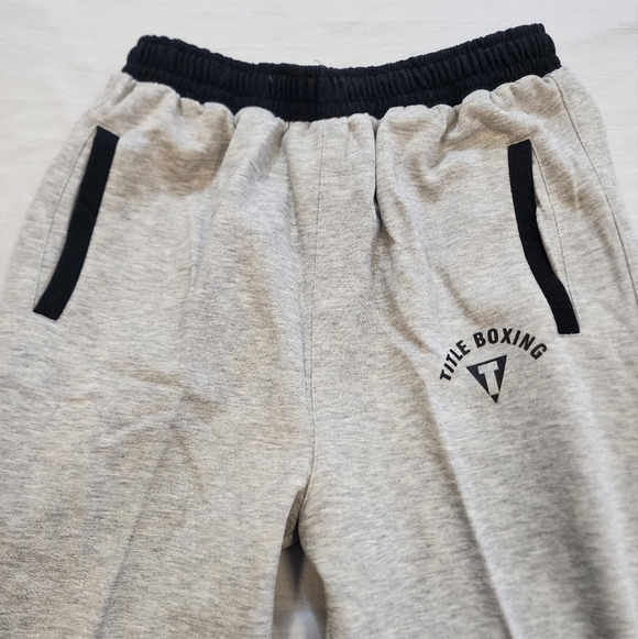 Title Boxing Other - NWT Title Boxing Men's Gray Black Sweatpants Jogger, sz Large